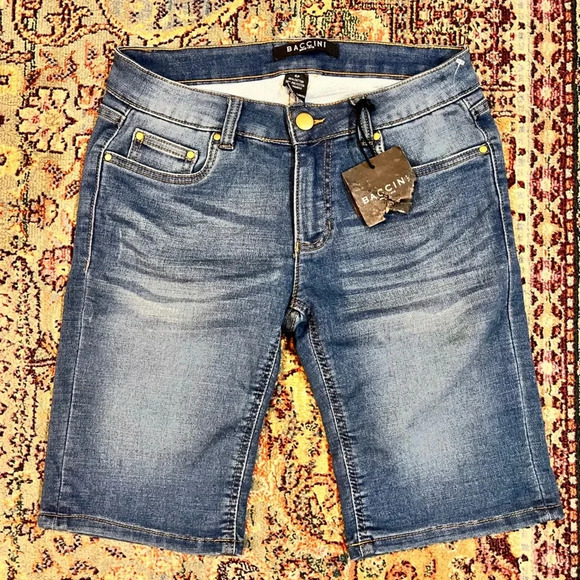 FINAL PRICE NWT Baccini Dark Denim Wash Shorts - Picture 1 of 5